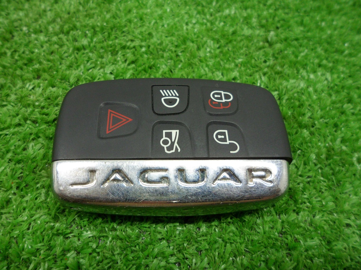 Ключ к Jaguar XE 2017