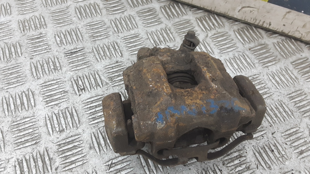Скоба суппорта к Land Rover Range Rover 2002