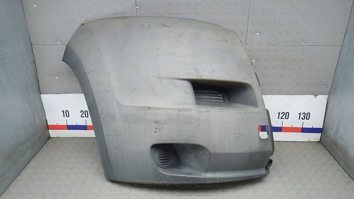 Клык бампера передний правый к Citroen Jumpy 2009