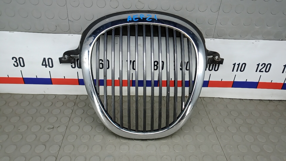 Решетка радиатора к Jaguar S-Type 2001