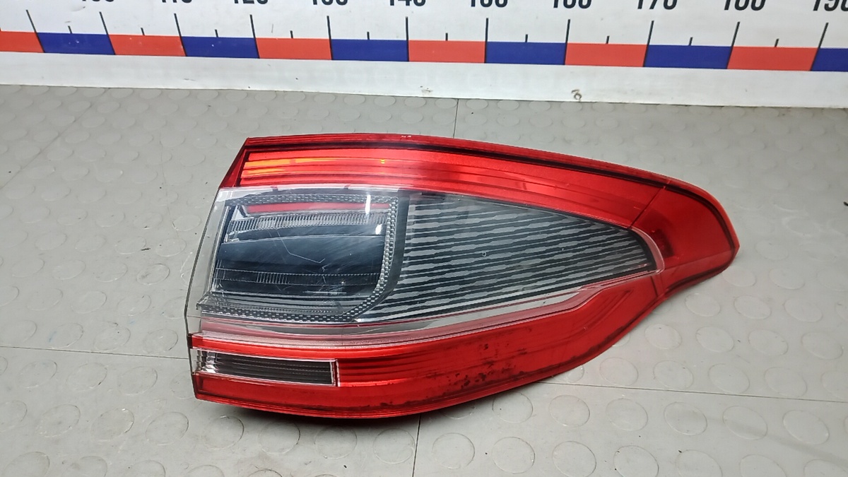 Фонарь задний правый к Ford S-MAX 2010