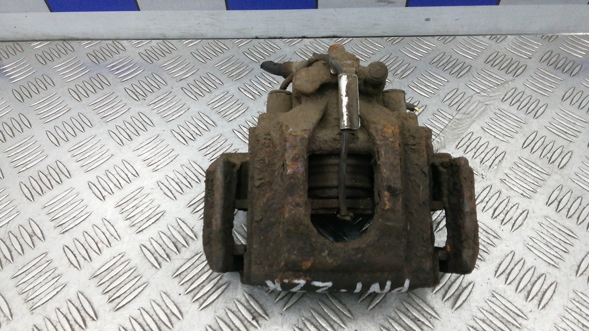 Скоба суппорта к Volkswagen Touareg 2004