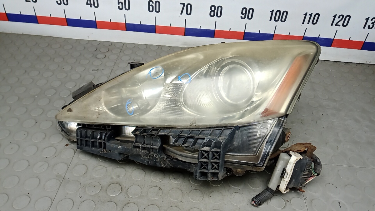 Фара левая к Lexus Genesis 2007
