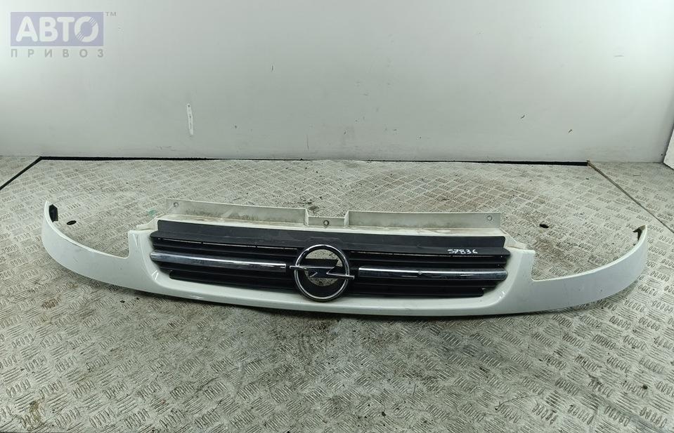 Решетка радиатора к Opel Vivaro 2005