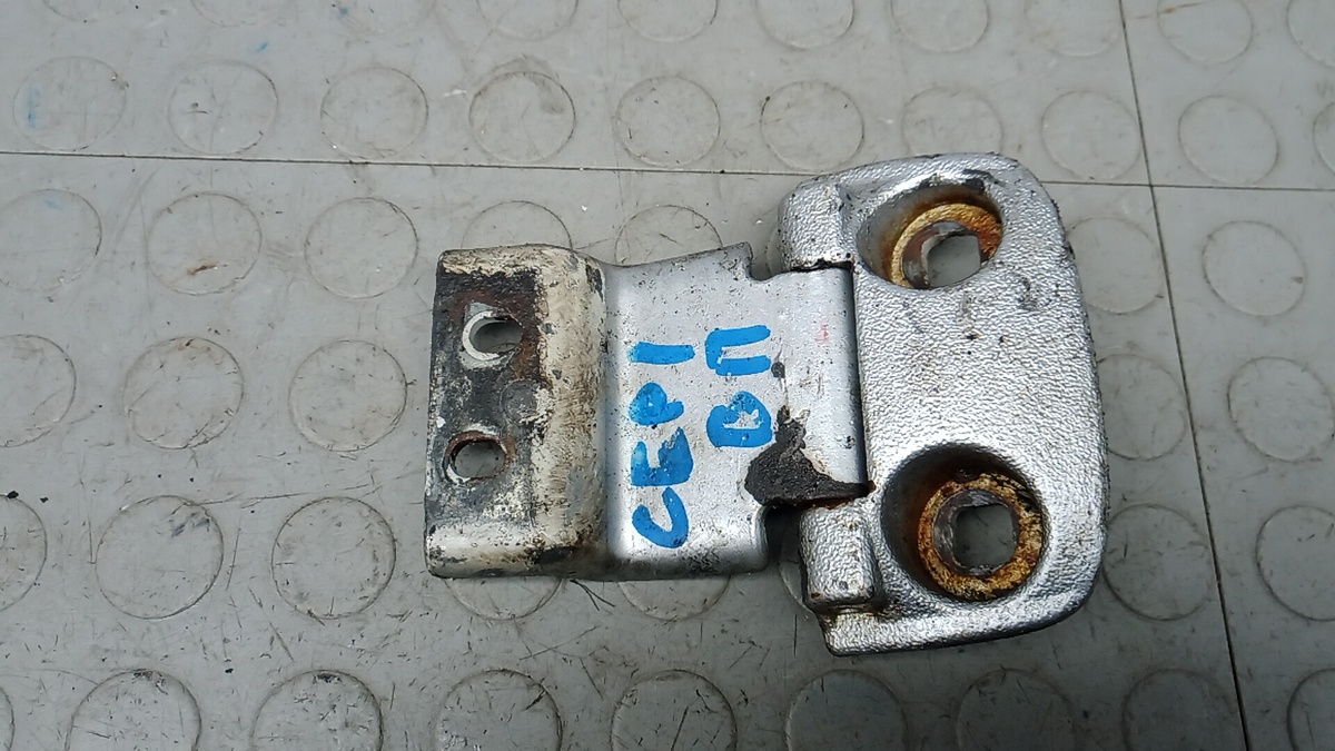 Петли к Peugeot  2009