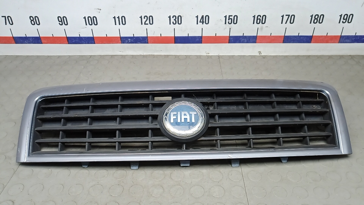 Решетка радиатора к Fiat Doblo 2006