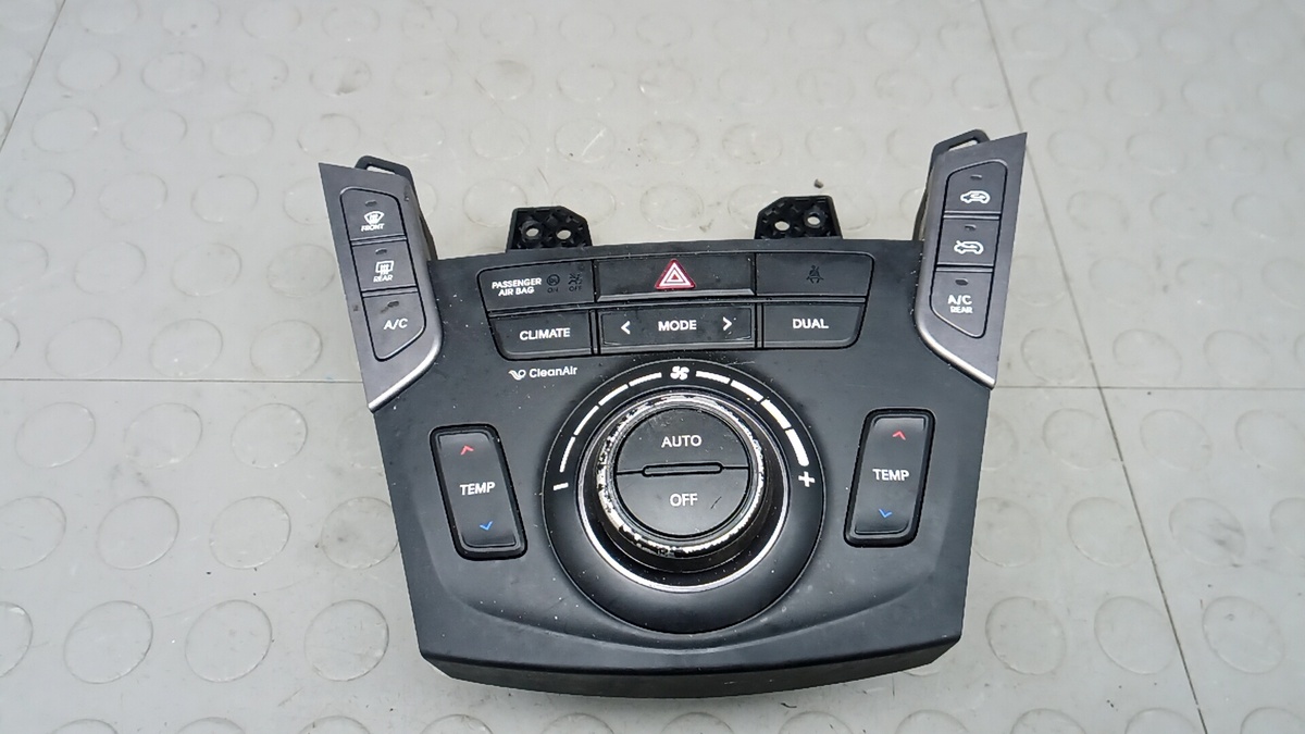 Блок управления печки (переключатель отопителя) к Hyundai Santa Fe 2013