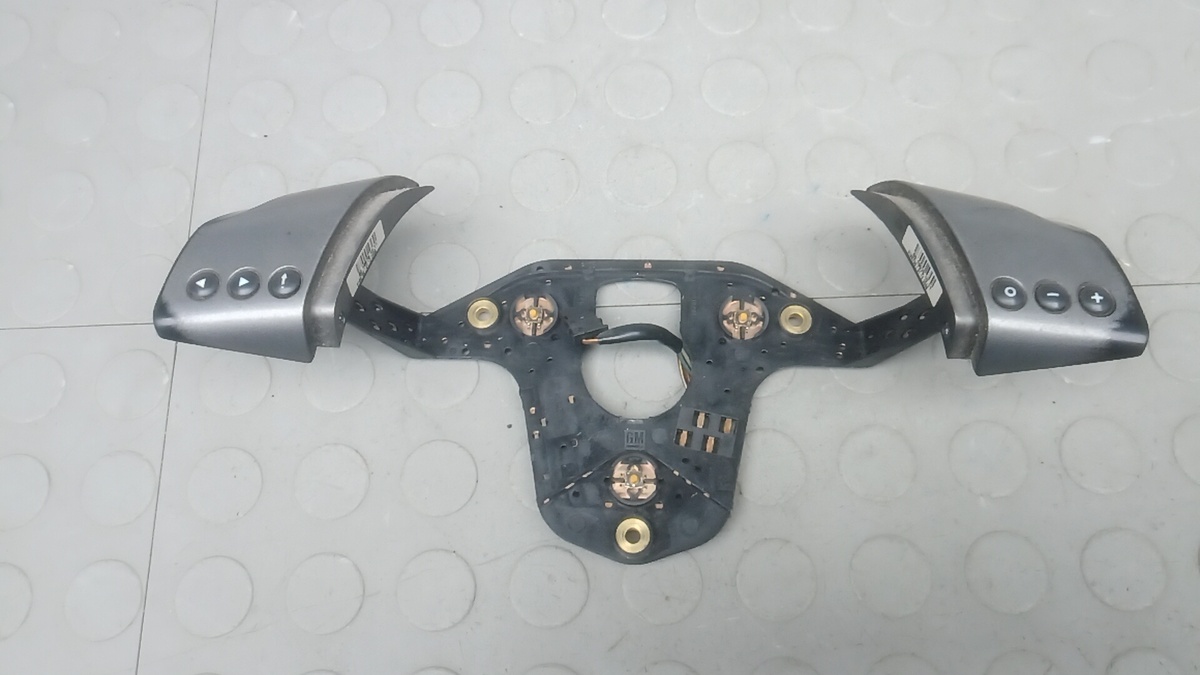 Кнопки руля к Opel Vectra 2004
