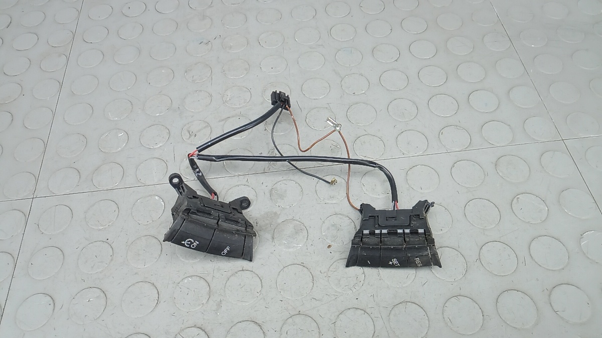 Кнопки руля к Ford Kuga 2009