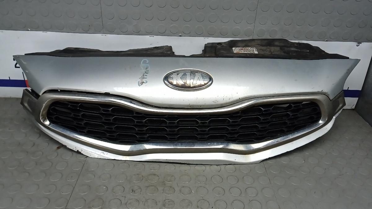Решетка радиатора к Kia Ceed 2013