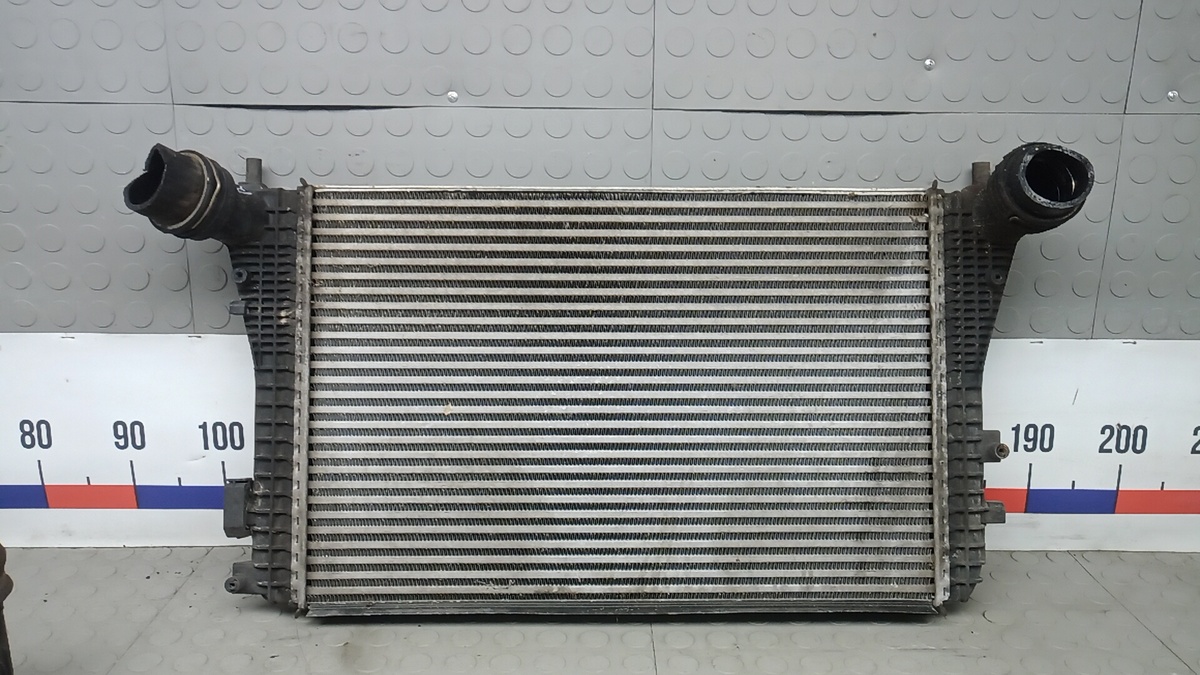 Интеркулер к Volkswagen Golf 2009
