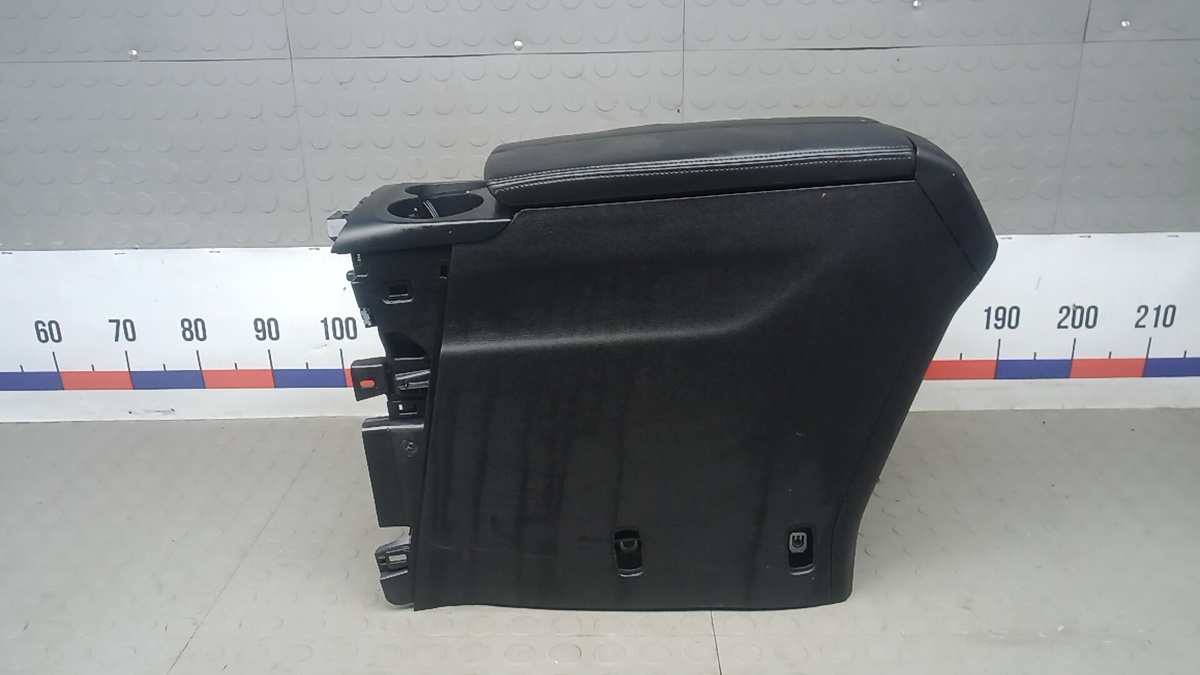 Подлокотник к Citroen C5 Aircross 2022