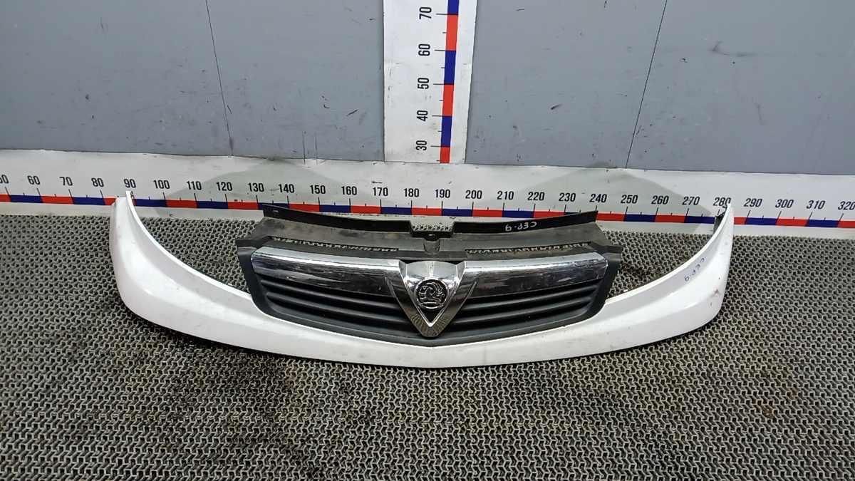 Решетка радиатора к Opel Vivaro 2007