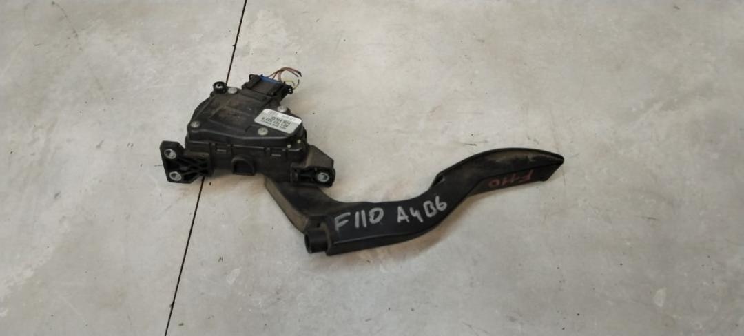 Педаль к Audi A4 2003