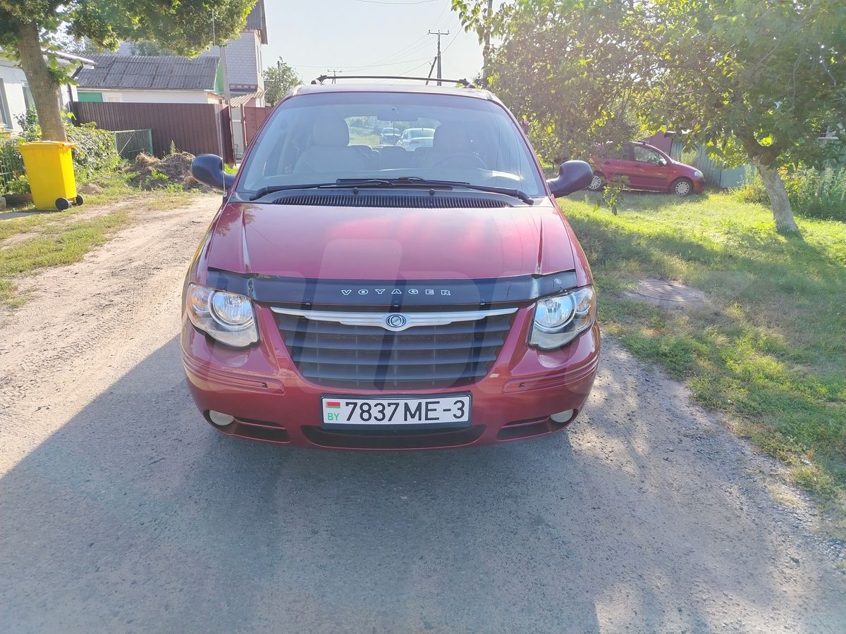 Chrysler Town & Country IV Рестайлинг, 2005