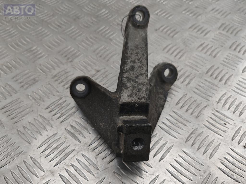 Кронштейн КПП к Ford Focus 2008