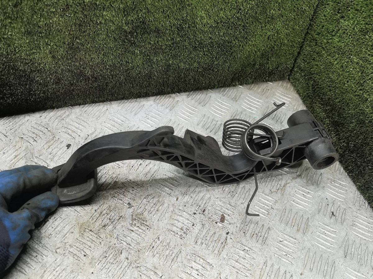 Педаль тормоза к Opel Vectra 2003