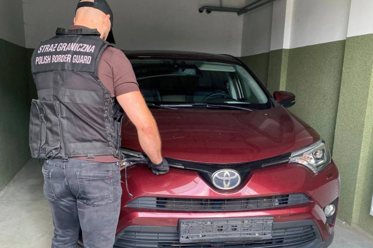 Белоруса за рулем Toyota задержали в Польше. Что оказалось не так?