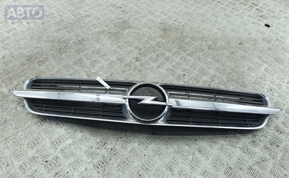 Решетка радиатора к Opel Vectra 2004