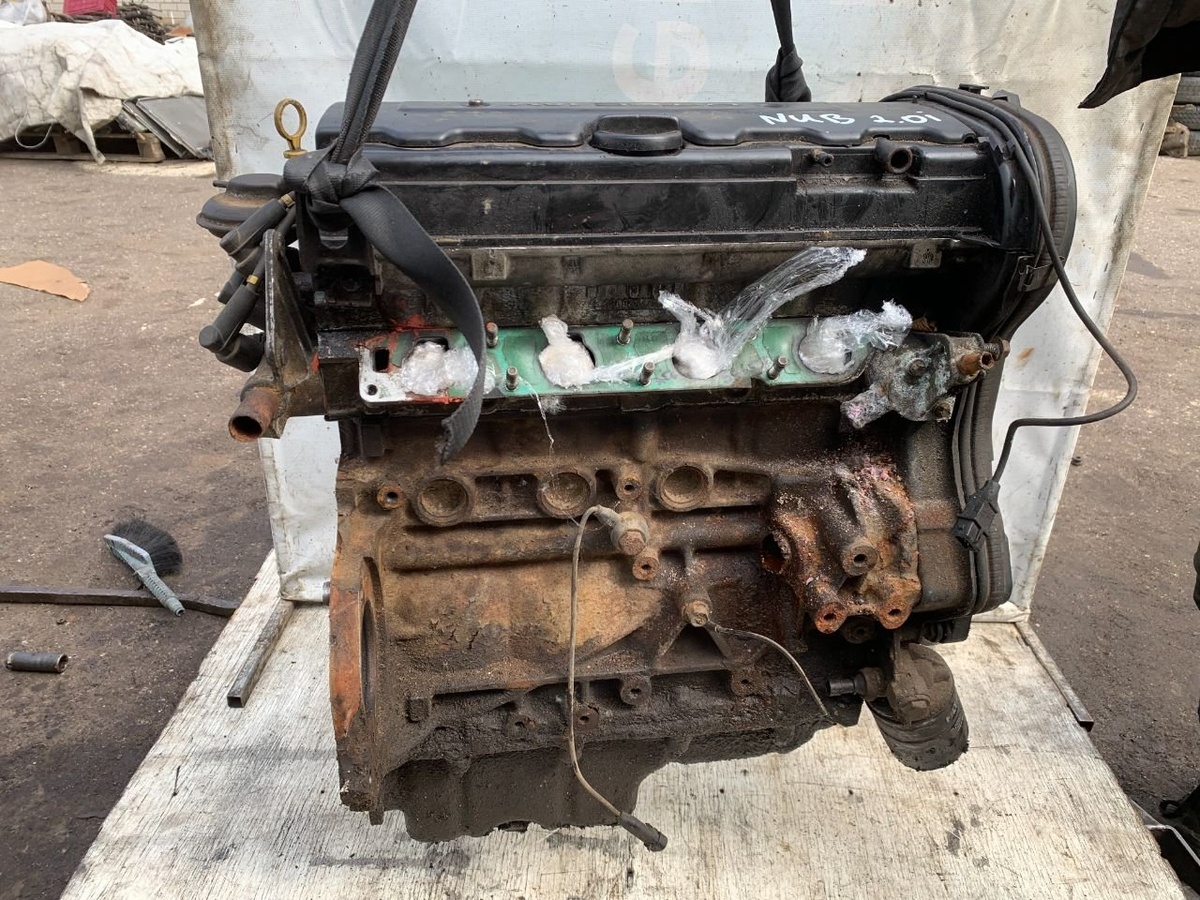 Двигатель к Daewoo Nubira 1999