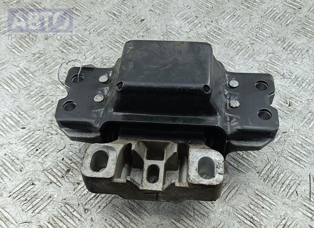 Подушка крепления двигателя к Audi A3 2003