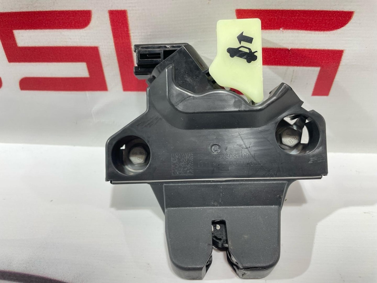 Замок багажника к Tesla Model 3 2019