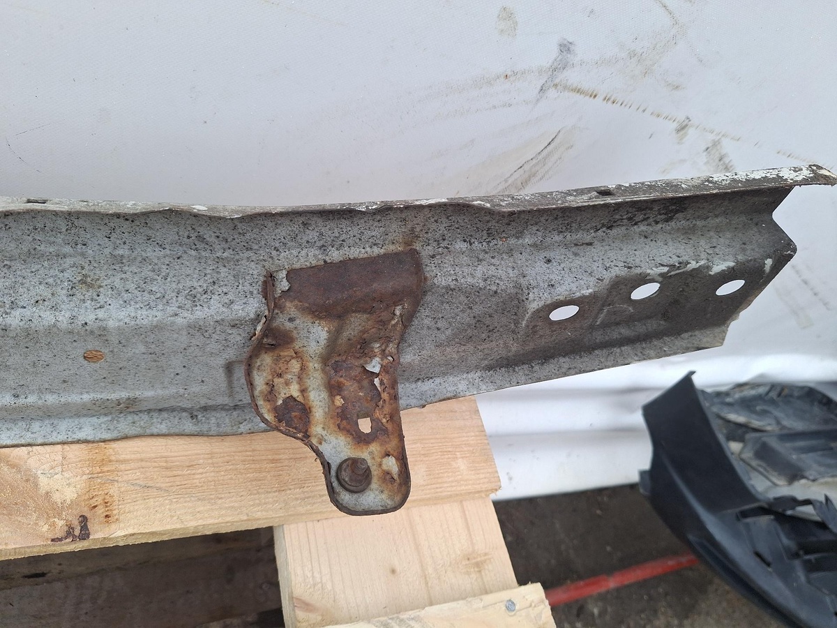 Рамка капота к Ford Tourneo Connect 1999