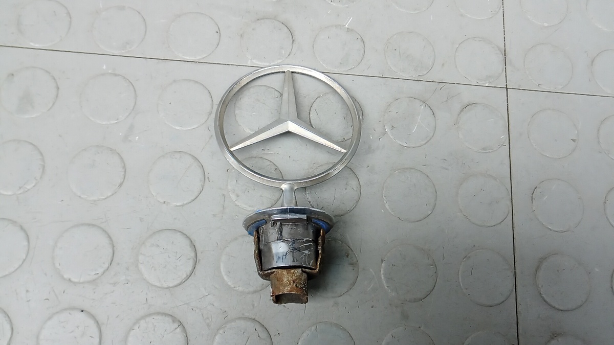 Эмблема к Mercedes-Benz E-klasse 2008