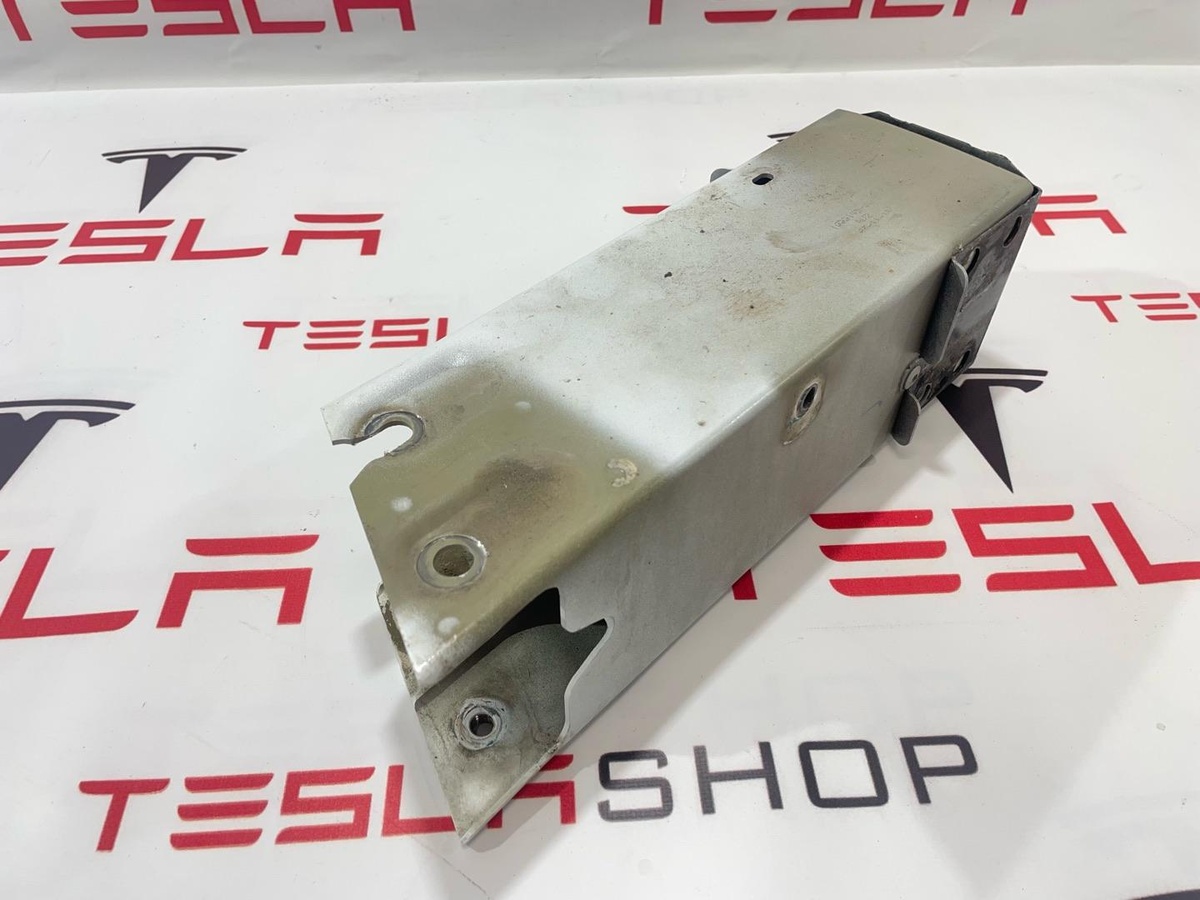Лонжерон правый к Tesla Model 3 2019