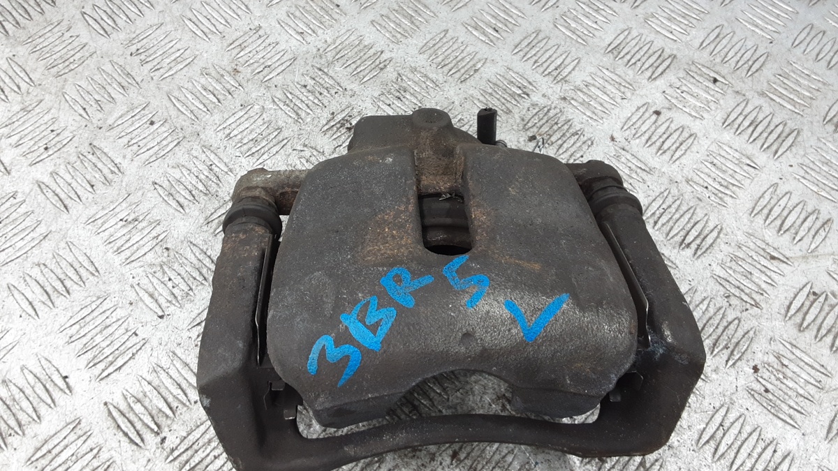 Скоба суппорта к Fiat Sedici 2006