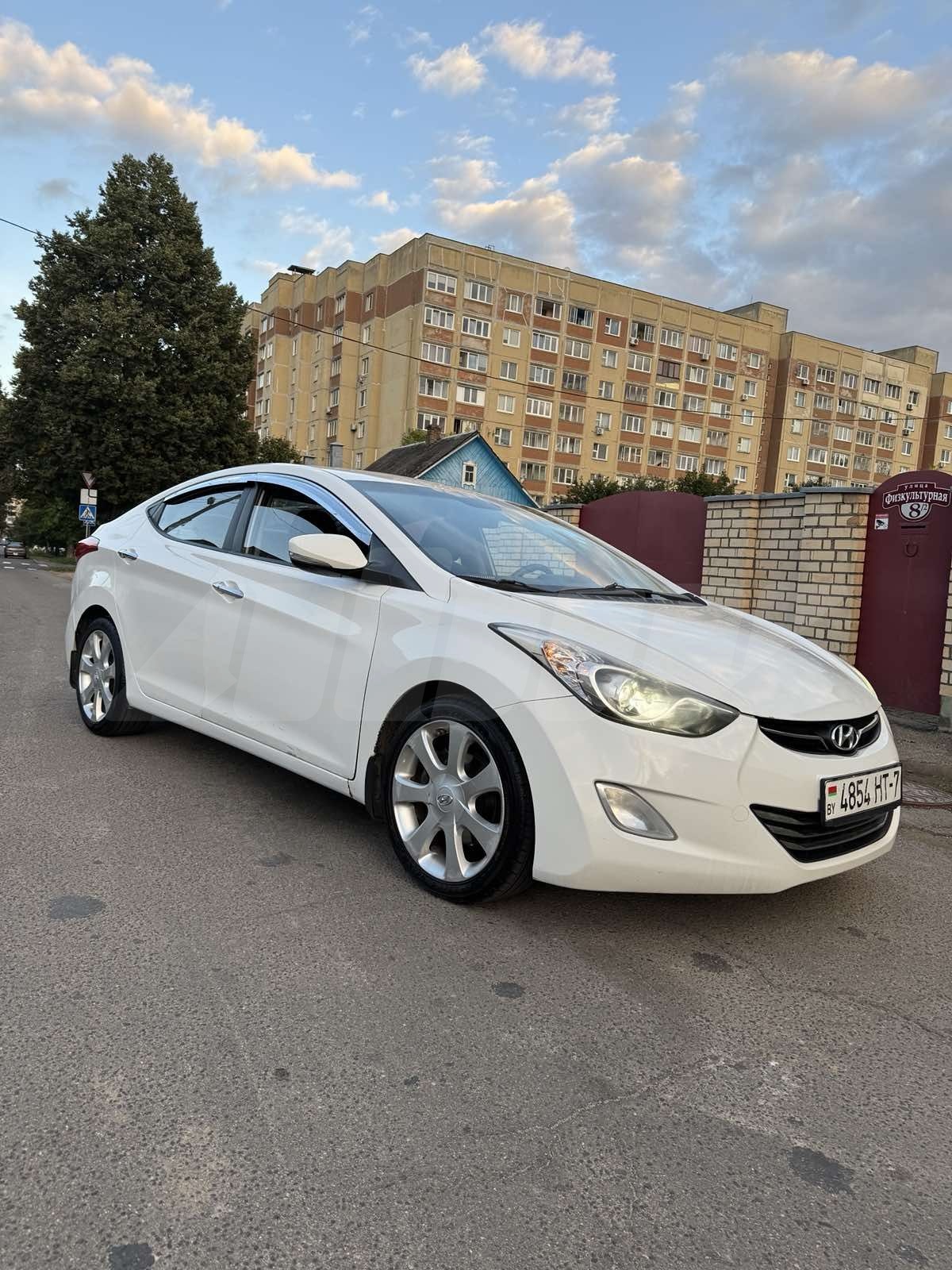Hyundai Avante V, 2011