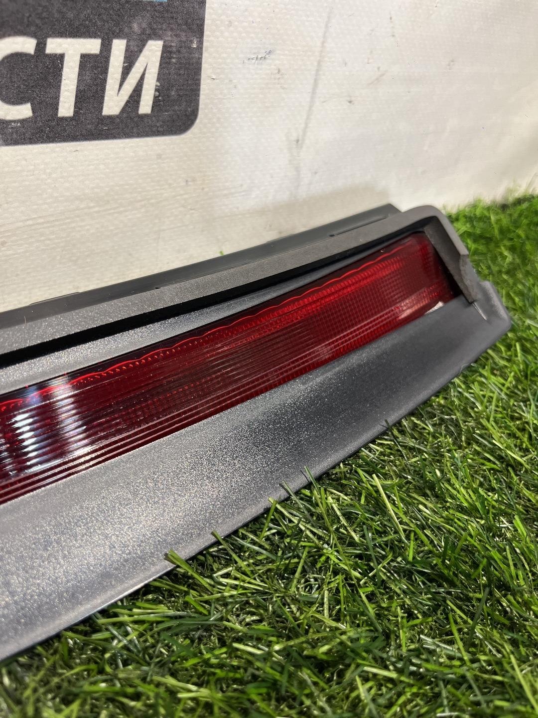 Стоп-сигнал к Tesla Model 3 2022