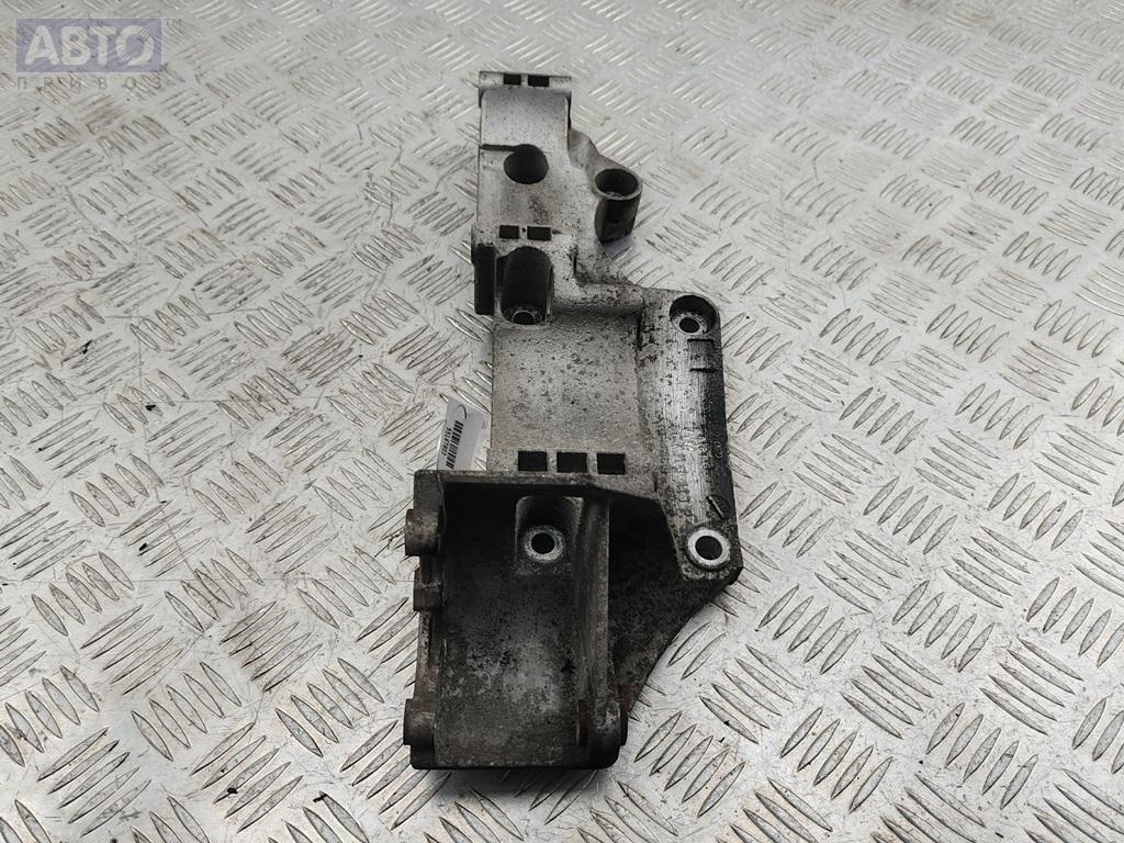Кронштейн генератора к Volkswagen Bora 1999
