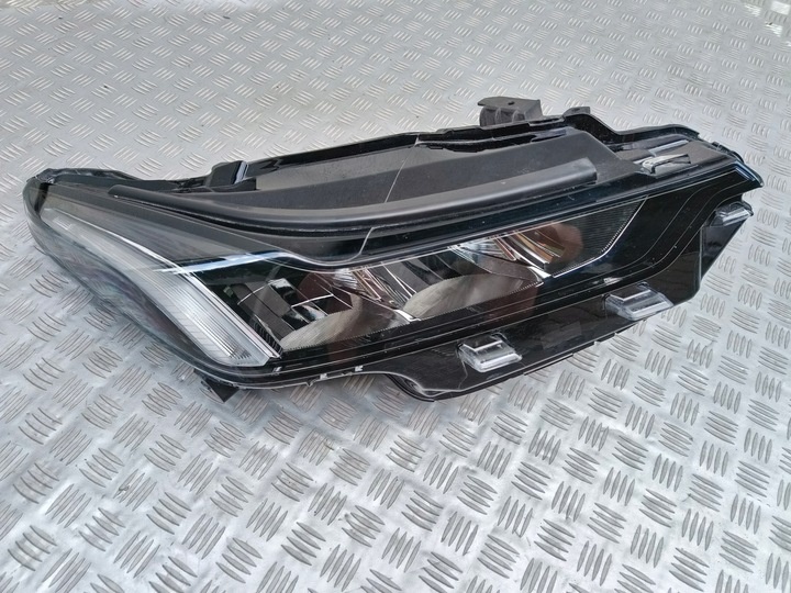 Фара правая к Cadillac CT5 2019