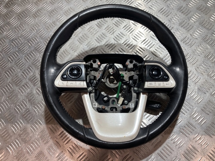 Руль к Toyota Prius 2016