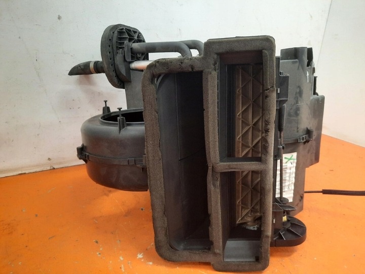 Отопитель в сборе (печка) к Ford C-MAX 2003