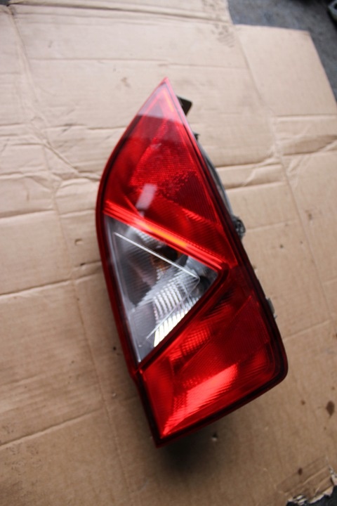 Фонарь задний правый к SEAT Mii 2011