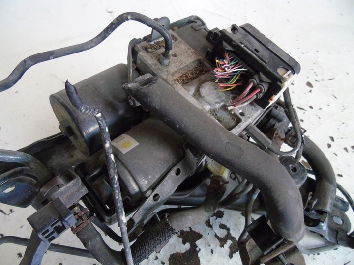 Блок ABS к Toyota Prius 2003
