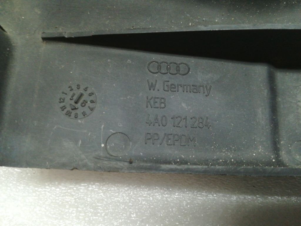 Воздуховод к Audi A6 1997