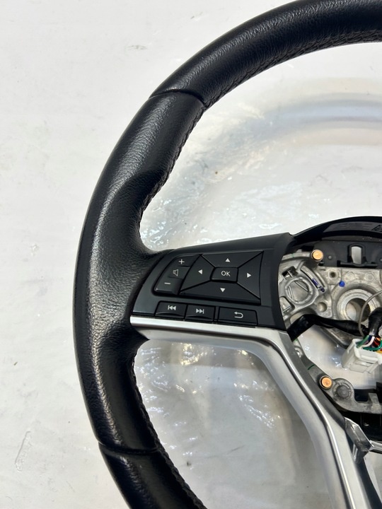 Руль к Nissan Micra 2017