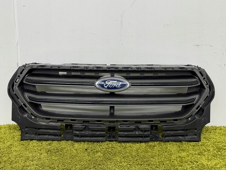 Решетка радиатора к Ford Kuga 2016