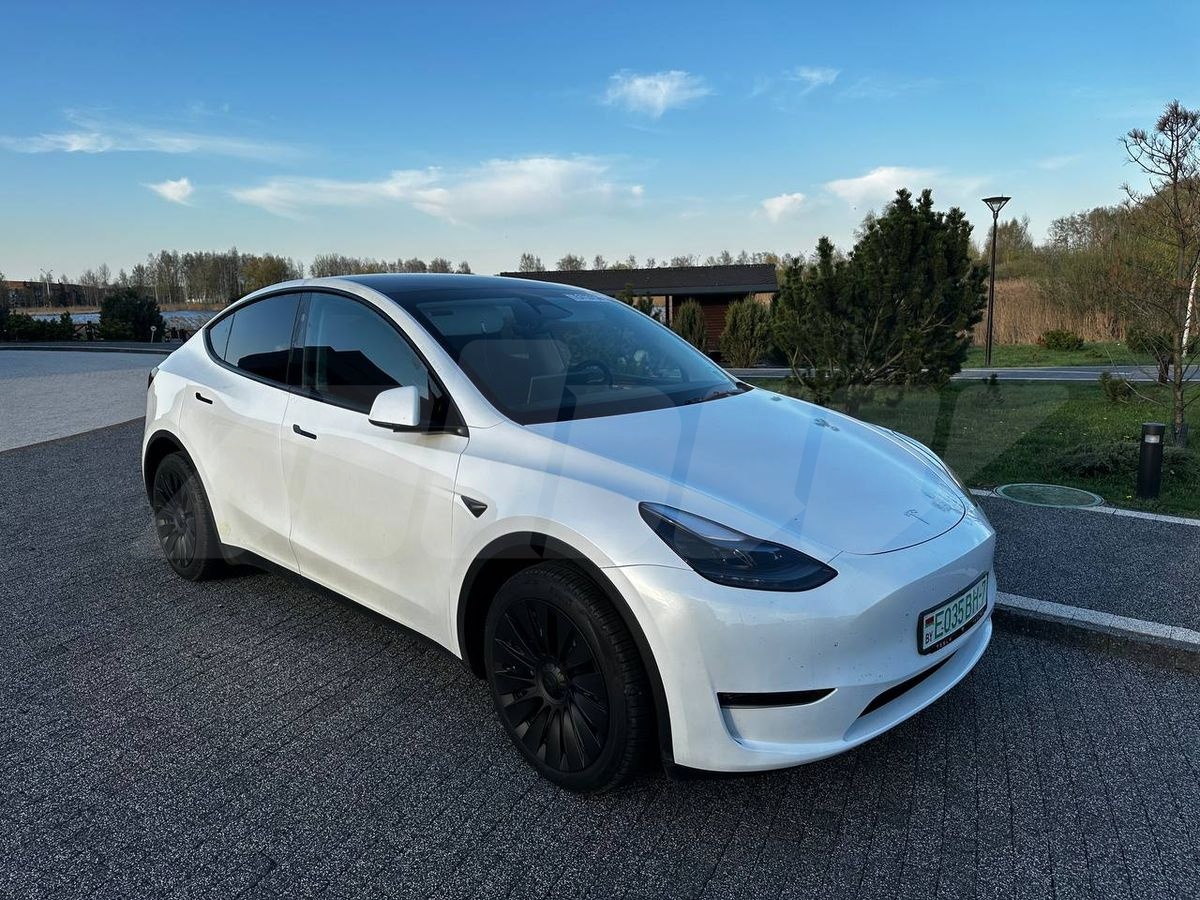 Tesla Model Y I, 2024