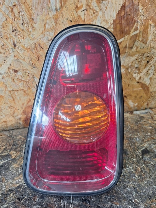 Фонарь задний правый к MINI Cooper 2000