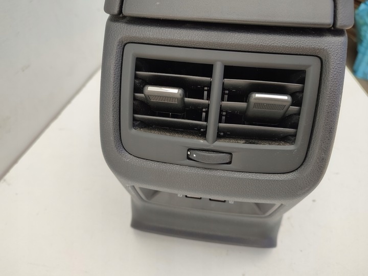 Подлокотник к SEAT Leon 2016