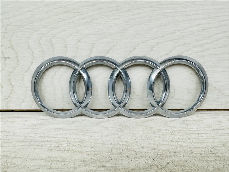 Эмблема к Audi Q7 2005