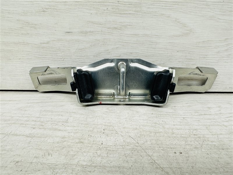 Замок двери к Geely Tugella 2019