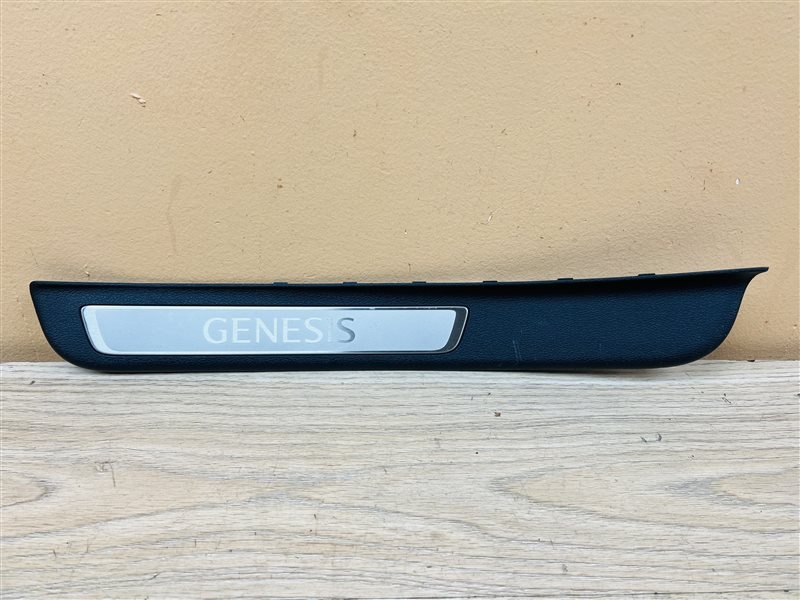Накладка на порог к Genesis G80 2016