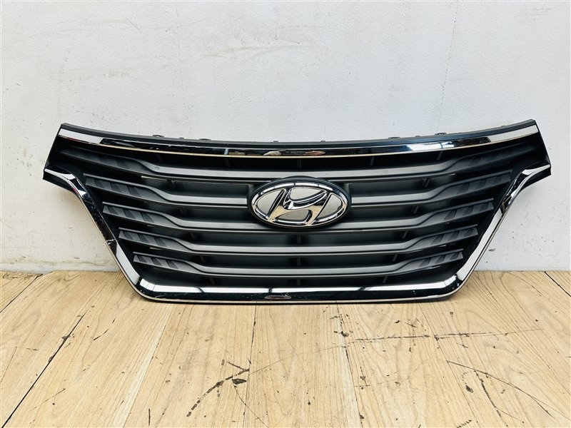 Решетка радиатора к Hyundai Starex 2017