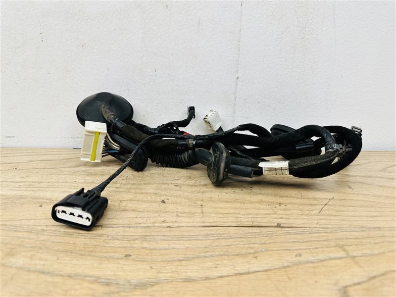 Проводка двери к Kia Ceed 2012