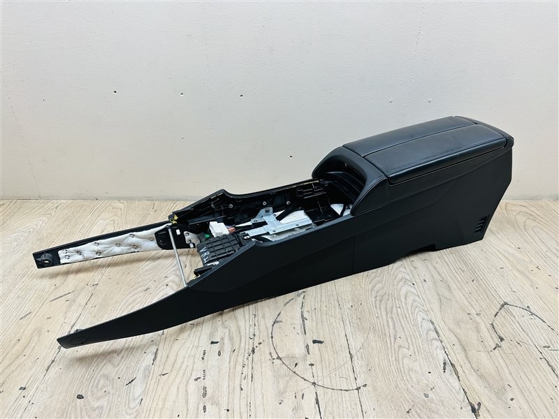 Подлокотник к Hyundai Equus 2009
